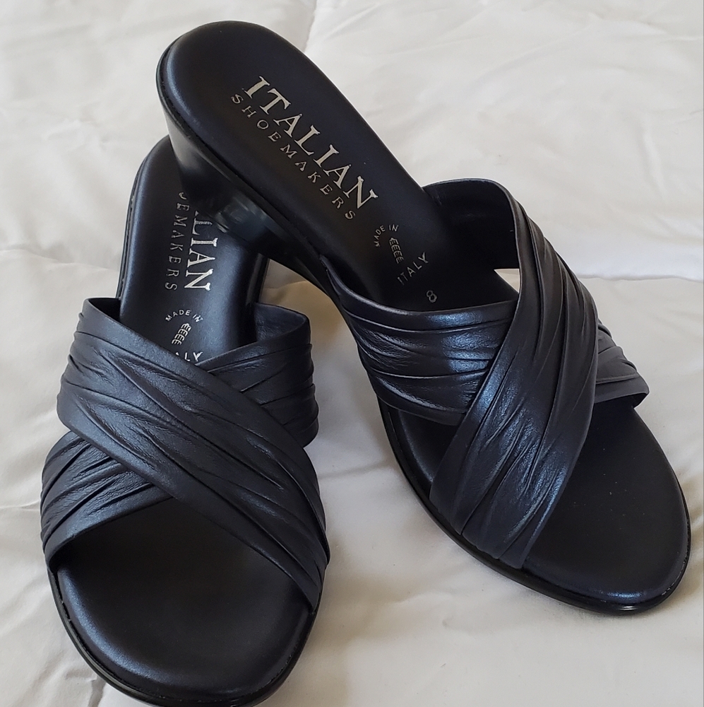 Italian Shoemakers Women's Navy Sandals